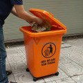 Thùng rác nhựa HDPE 60L màu cam R104