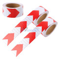 Cuộn decal dán phản quang mũi tên đỏ nền trắng cảnh báo an toàn V08