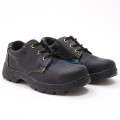 Giày bảo hộ lao động XP giá rẻ mũi thép đế thường G126, Size 41
