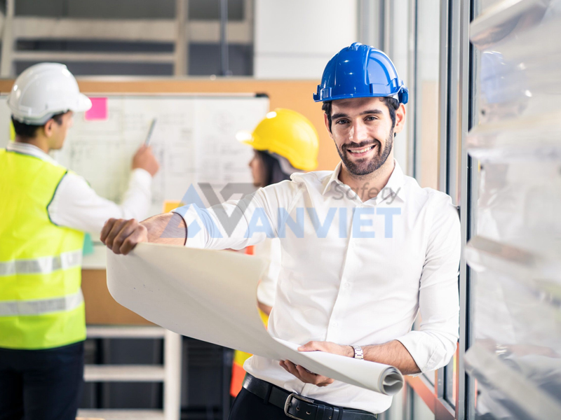 Xây dựng và quản lý hệ thống an toàn nội bộ.