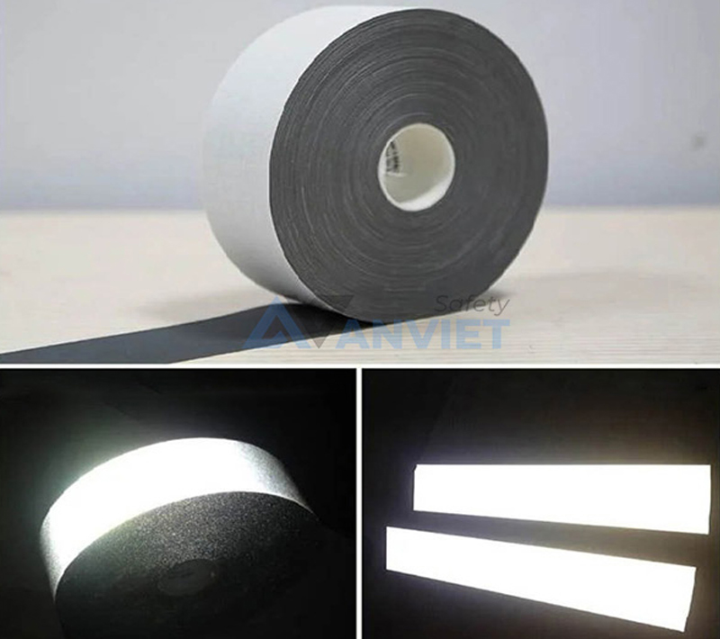 Dây phản quang màu trắng bạc.