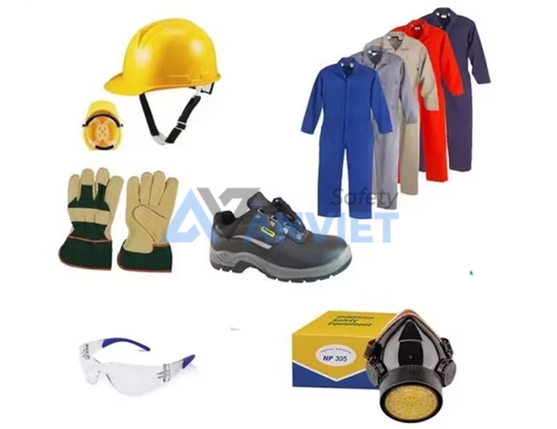 Trang bị đầy đủ thiết bị bảo hộ cá nhân đúng và phù hợp.