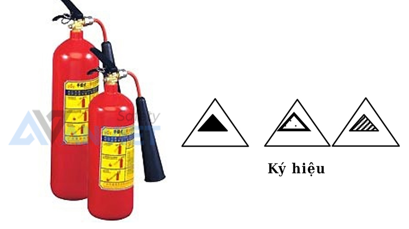 Ký hiệu bình chữa cháy xách tay CO2 (Carbon dioxide portable extinguisher) trên bản vẽ.