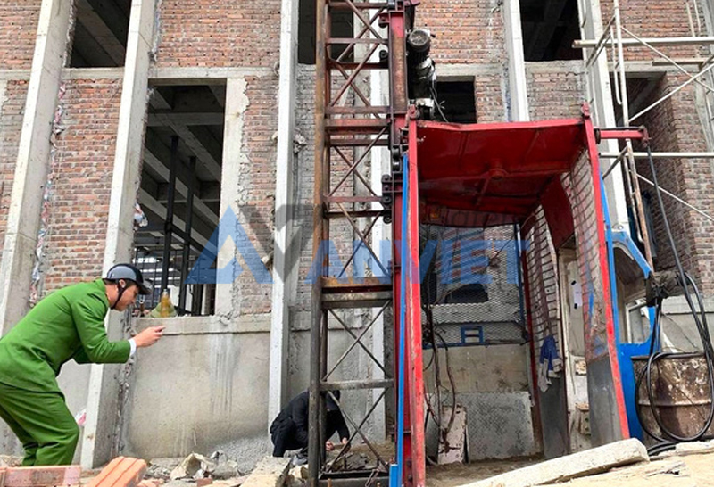 Chế tài xử phạt khi vi phạm quy định về an toàn xây dựng.