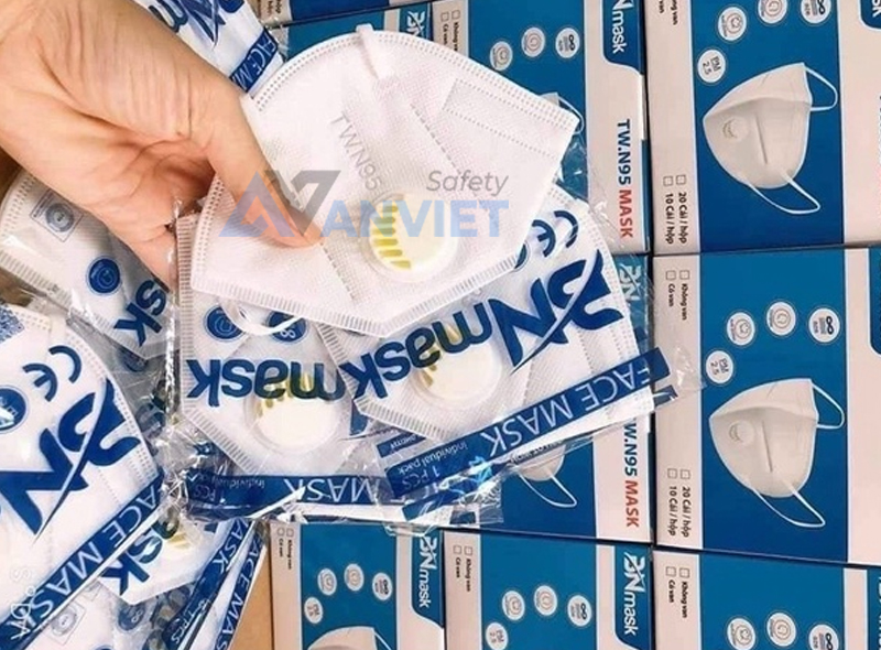 Lựa chọn khẩu trang đạt chuẩn an toàn.