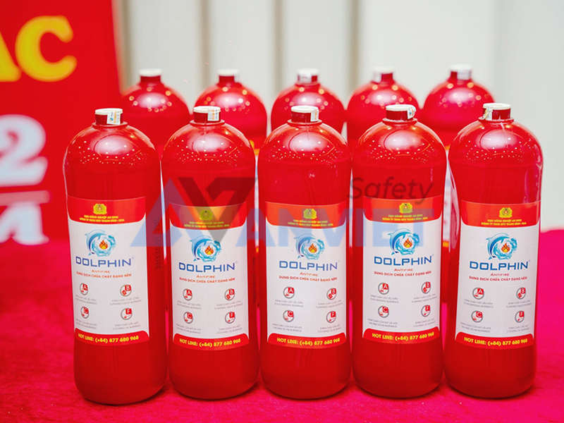 Bình chữa cháy dạng ném.