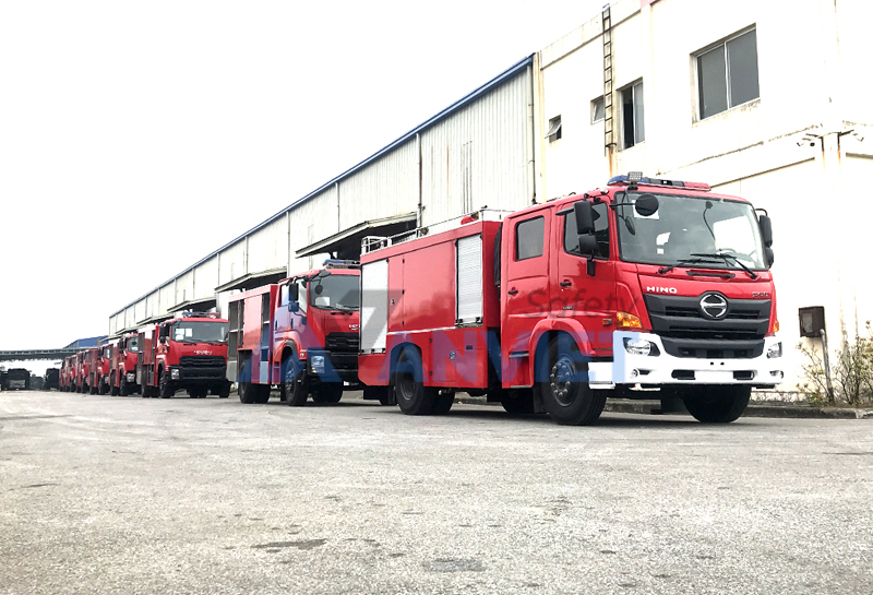 Bề mặt và khả năng chịu tải trọng của đường, bãi đỗ cho xe chữa cháy.