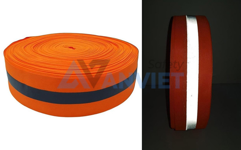 Dây phản quang màu cam dạ quang.