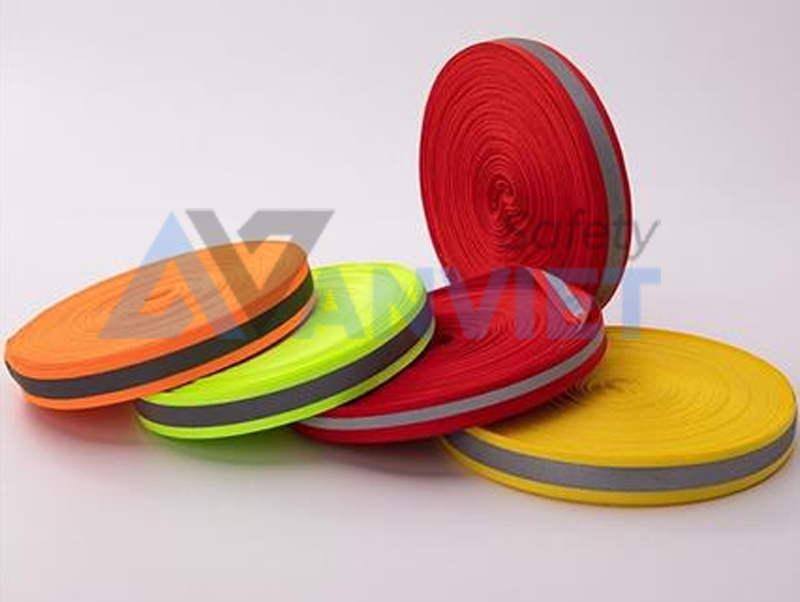 Chọn mua dây phản quang cuộn 100m đúng nhu cầu, phù hợp tài chính.