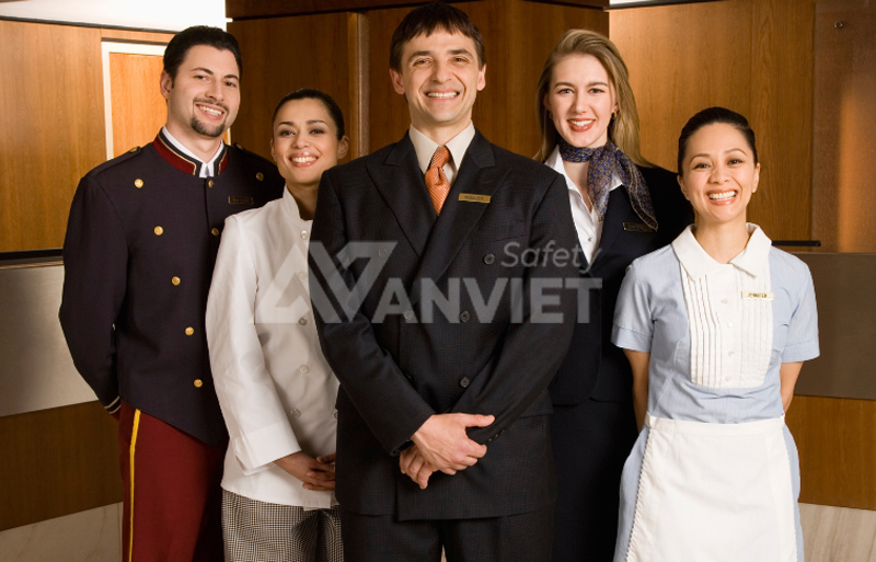 Lựa chọn mẫu đồng phục khách sạn đẹp chuyên nghiệp, phù hợp.