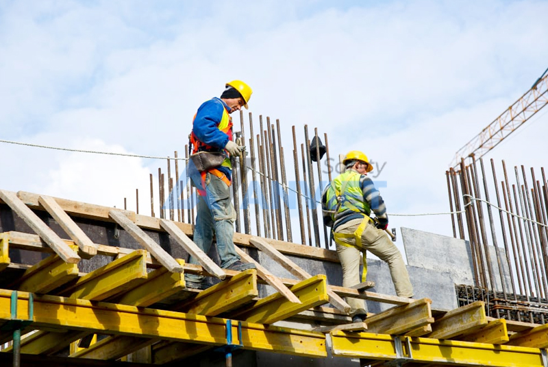 Tìm hiểu an toàn lao động trên công trường.