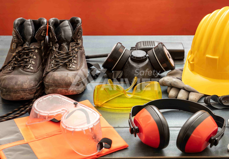Trang bị bảo hộ đảm bảo an toàn lao động trong xây dựng.