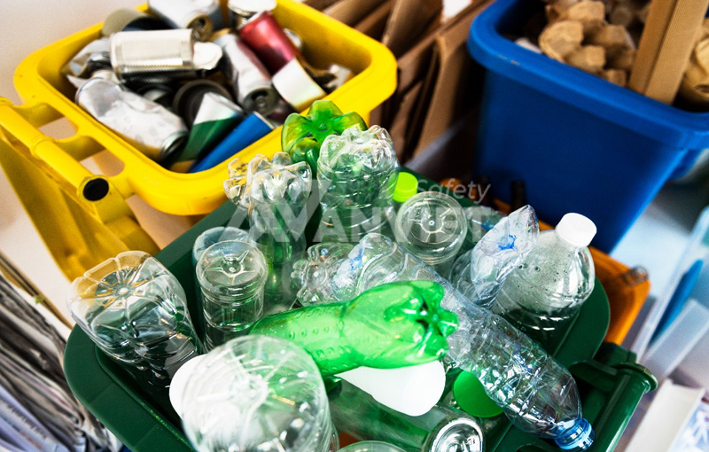 Phân loại chất thải ngay tại nguồn.