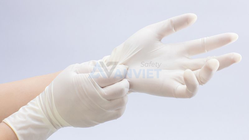Việc chọn đúng kích cỡ găng tay (S, M, L, XL) mang lại cảm giác ôm sát, thoải mái, linh hoạt cho người dùng