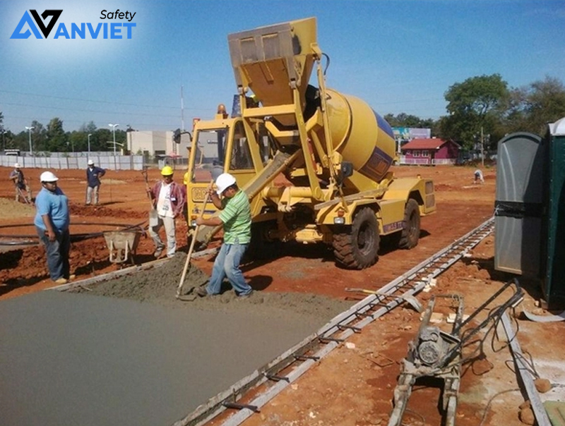 Máy sản xuất vật liệu và cấu kiện xây dựng.
