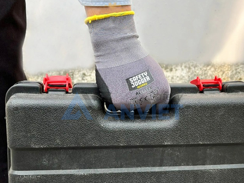 Nhận biết găng tay bảo hộ Jogger chính hãng đạt chuẩn chất lượng.