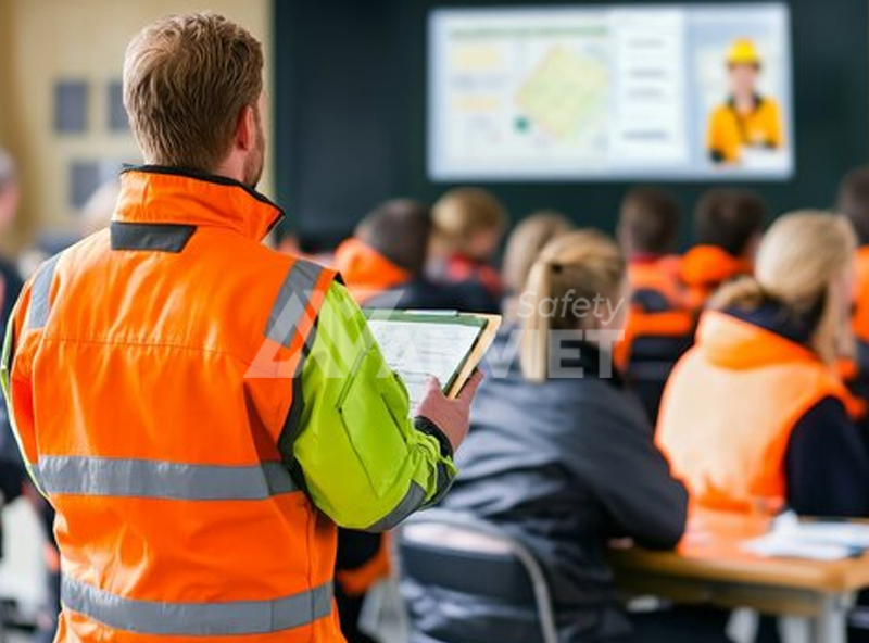 Nguyên tắc xây dựng và tổ chức huấn luyện an toàn vệ sinh lao động theo nhóm.