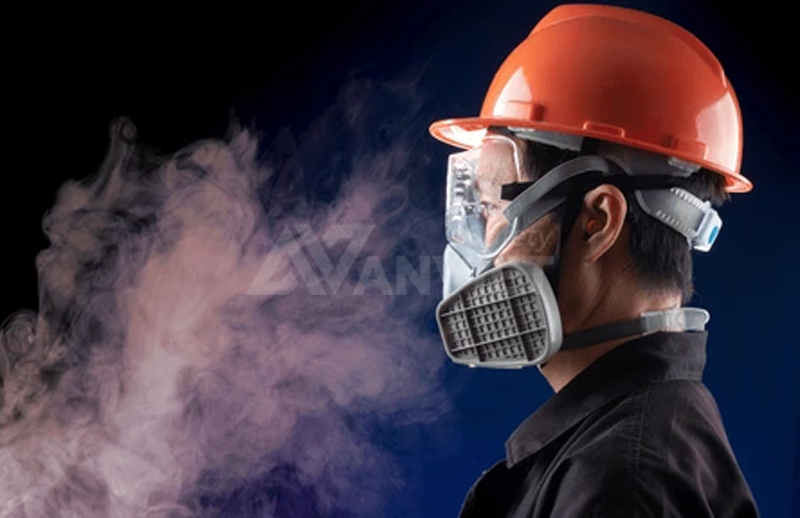 Trang bị phương tiện bảo vệ hô hấp đạt chuẩn.