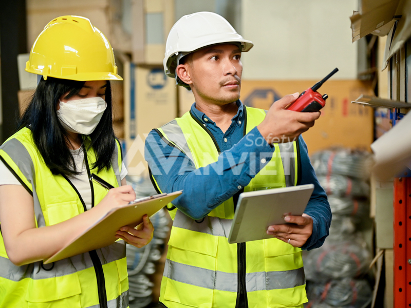 Kỹ sư an toàn lao động (Safety Engineer/HSE Officer).