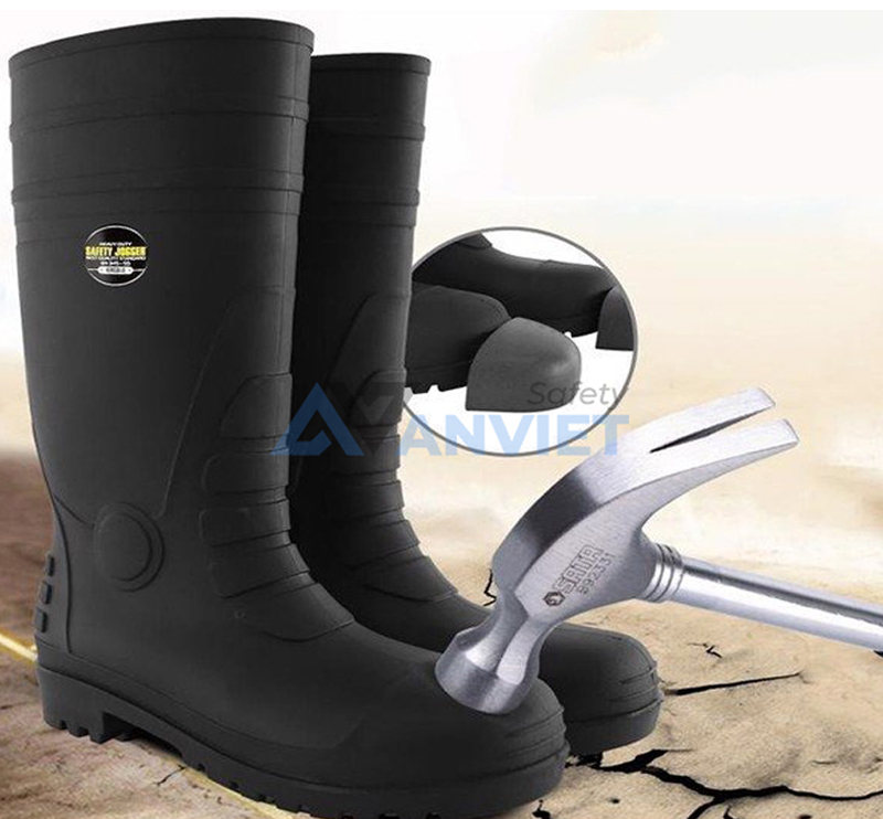 Ủng bảo hộ Jogger đạt tiêu chuẩn an toàn quốc tế cao cấp.