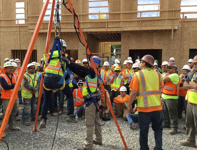 Thực hành huấn luyện an toàn lao động tại cơ sở, doanh nghiệp.