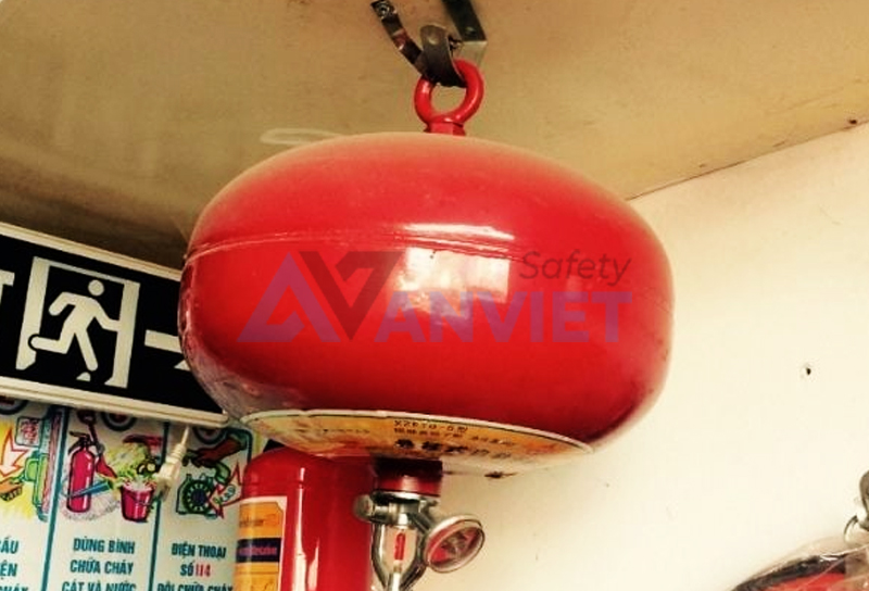 Sử dụng quả cầu chữa cháy tự động đúng cách.