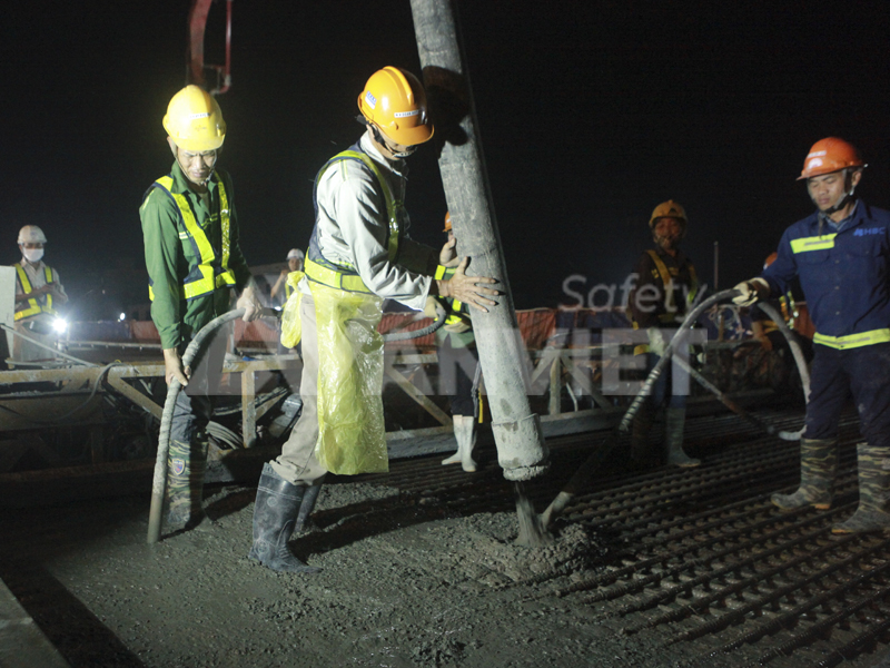 Dây phản quang giúp tăng khả năng nhận diện.