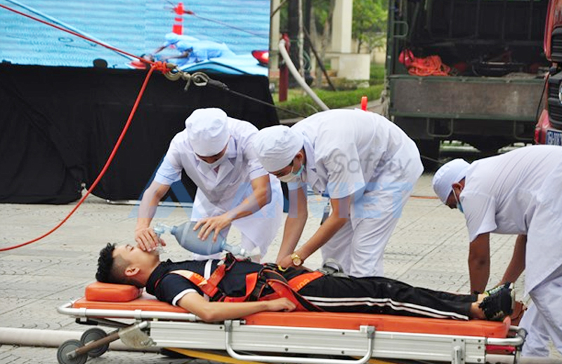 Đảm bảo an toàn lao động nhóm 5 trong doanh nghiệp.