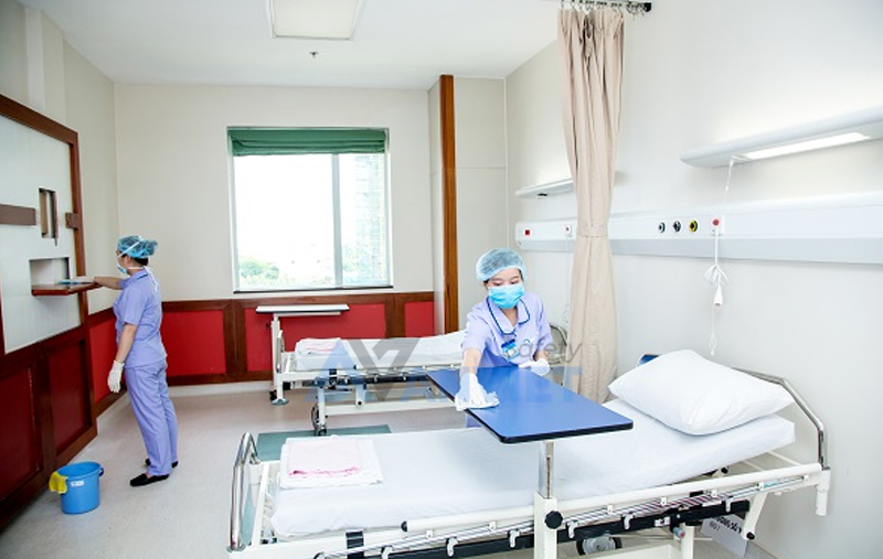 Đồng phục cho nhân viên vệ sinh trong bệnh viện.