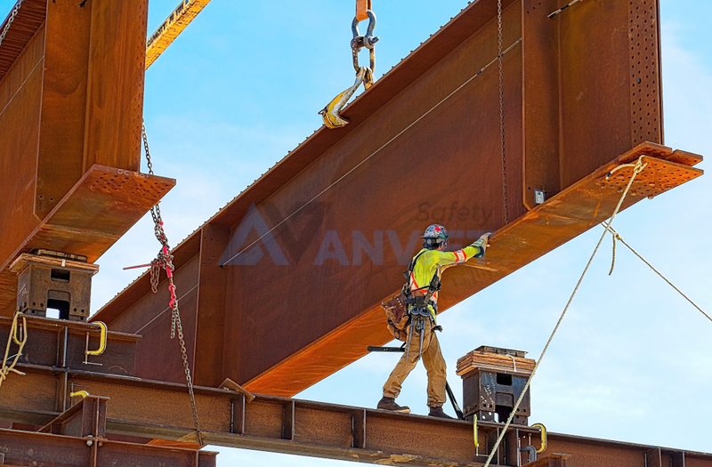 An toàn lao động nhóm 3 tập trung vào ngành nghề tiềm ẩn nguy cơ tai nạn nghiêm trọng.