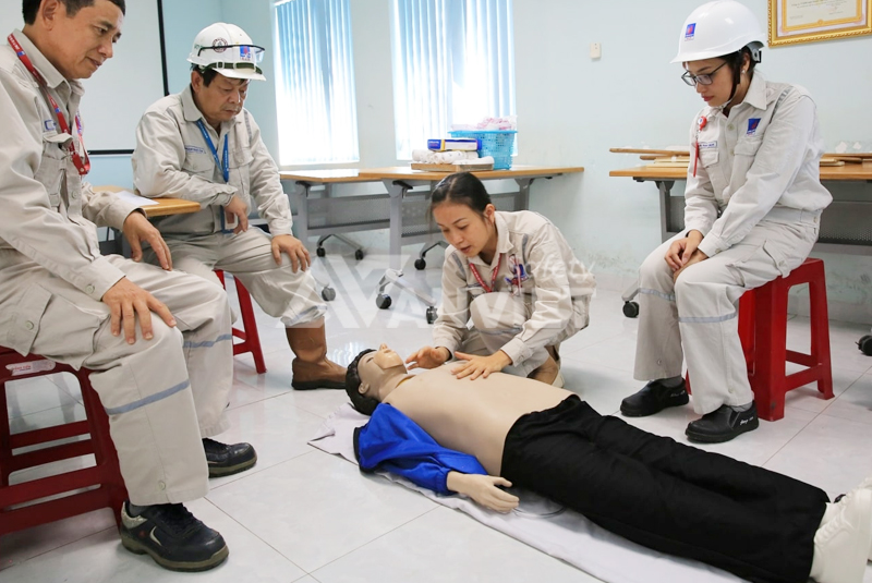 Tập huấn an toàn lao động nhóm 5.