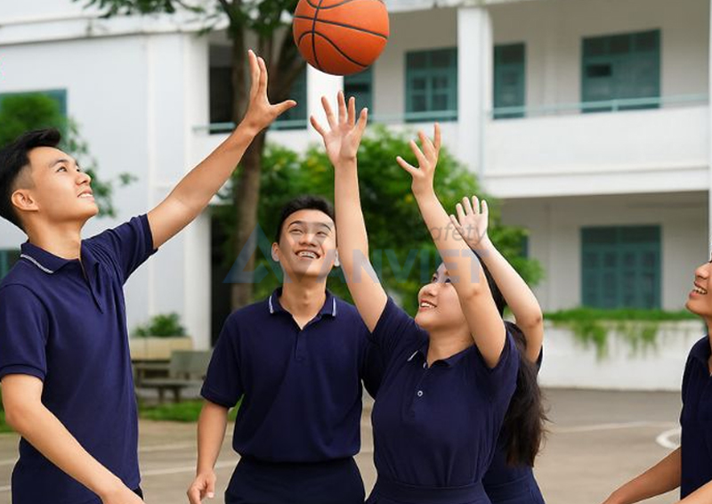 Trang phục thể thao hoạt động ngoài trời.