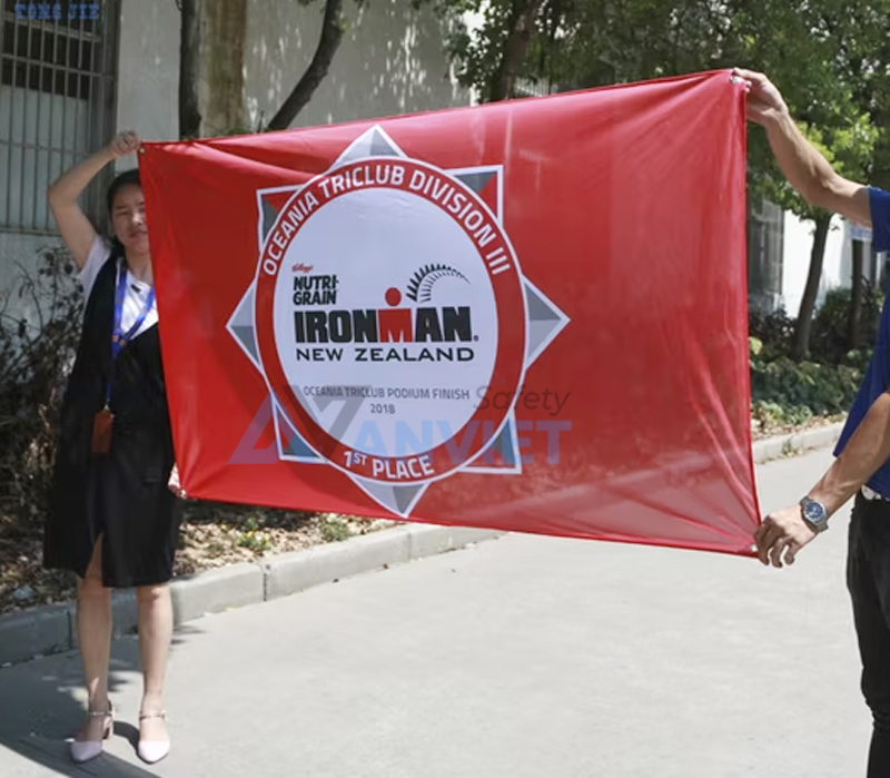 Vải Polyester ứng dụng trong quảng cáo ngoài trời.