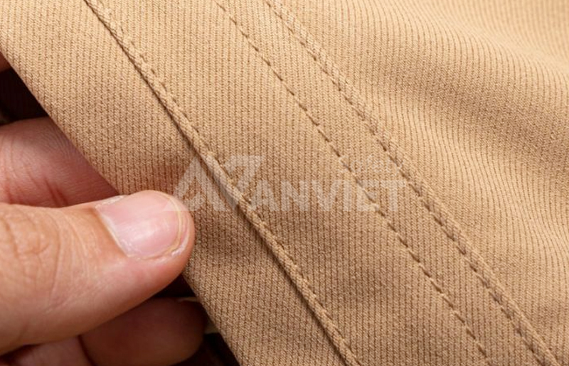 Vải Kaki đứng dáng, bền chắc, phù hợp nhiều mục đích sử dụng.