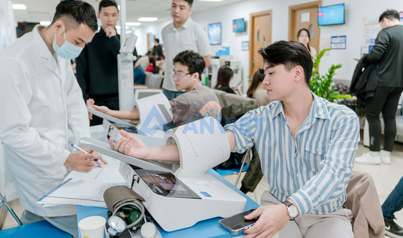 Tần suất khám sức khỏe định kỳ theo từng nhóm đối tượng.